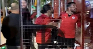 Türkiyə klubunun futbolçuları ilə polis arasında qalmaqal - VİDEO
