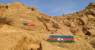 Eynalı dağında Azərbaycan bayrağı silindi