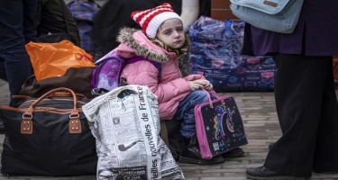 KİV: Avropada ukraynalı qaçqınların əlindən uşaqları alınır