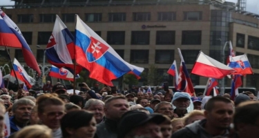 Slovakiyada xalq ayağa qalxdı