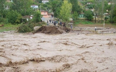 ABŞ-də güclü külək və yağış 4 nəfəri öldürdü