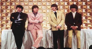 “The Beatles” qrupunun birgə rəsmi hərraca çıxarıldı - FOTOlar