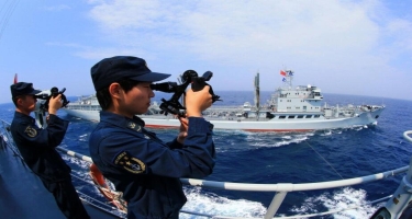 Çinin balıqçı gəmisi ilə Sinqapur tankeri toqquşub: 8 nəfər itkin düşüb