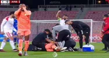 Futbolçu finalda huşunu itirdi - VİDEO