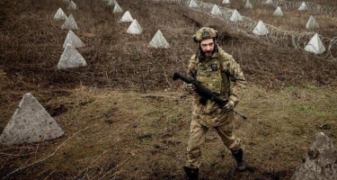 Ukrayna min kilometrlik müdafiə xətti  tikir