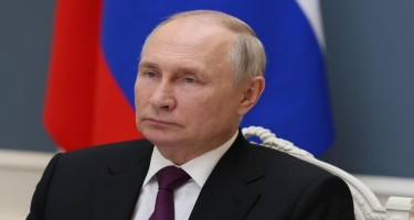 Putinin 8 Mart hədiyyəsi: 52 qadını...
