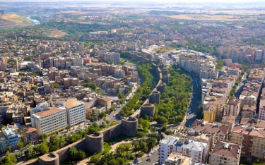 Türkiyədə seçkidə silahlı qarşıdurma