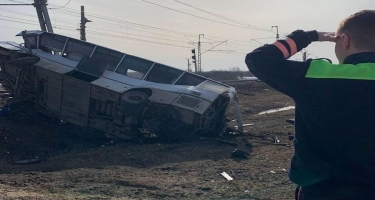 Rusiyada sürət qatarı avtobusla toqquşdu,  7 nəfər öldü