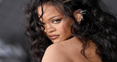 Rihanna bu FOTOsu ilə hamını heyran etdi