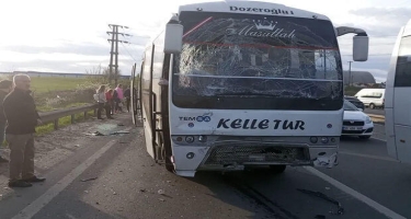 Türkiyədə iki avtobus toqquşdu: Hərbçilər yaralanıblar