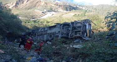 Peruda avtobus uçuruma aşıb, 23 nəfər ölüb