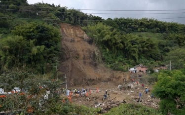 Papua-Yeni Qvineyada torpaq sürüşməsi 300-dən çox can aldı