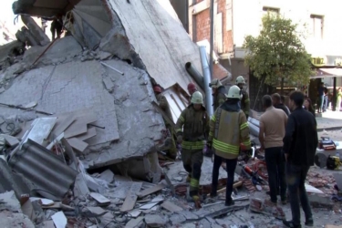 İstanbulda çökən binanın sahibi saxlanıldı