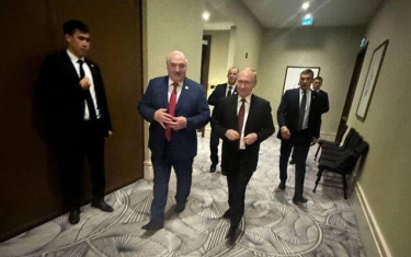 Putin ŞƏT sammitində onunla altı dəfə danışıb