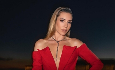 Sinem Kobal 7 il aradan sonra qayıdır