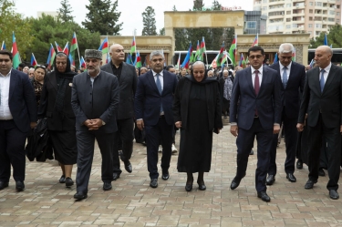 Sumqayıt şəhidləri yad edildi - VIDEO - FOTO