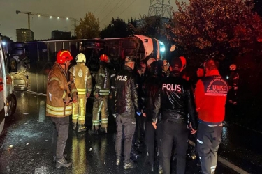 Türkiyədə sərnişin avtobusu ağır qəza törətdi: ölən və yaralananlar var - FOTO