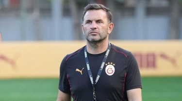 Okan Buruk 2 futbolçunun 