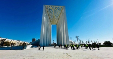 Qazaxıstanın Baş naziri Oljas Bektenov Bakıda Zəfər parkını ziyarət edib