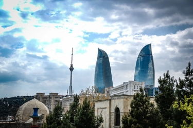 Tanınmış müğənni Bakıdan köçmək istəyir - FOTO