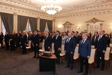 Ümummilli Lider Heydər Əliyevin anadan olmasının 102-ci ildönümü Diasporla İş üzrə Dövlət Komitəsində qeyd edilib - FOTO