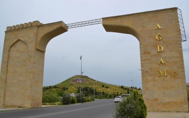 İlham Əliyev Ağdam rayonunun Kəngərli kəndinin birinci mərhələsinin açılışında iştirak edib