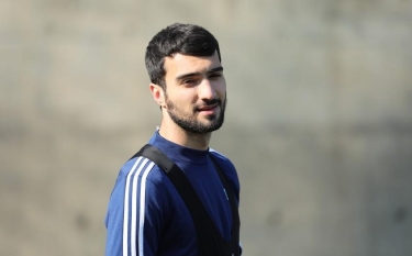 Almaniya klubu Mahir Emrelinin transferini rəsmən açıqladı - FOTO