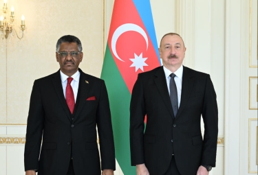 İlham Əliyev Sudanın yeni təyin olunmuş səfirinin etimadnaməsini qəbul edib - FOTO