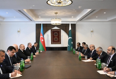 Prezident İlham Əliyev Xankəndidə Pakistanın Baş naziri ilə görüşüb