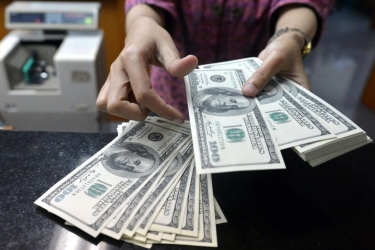 Dolları olanların nəzərinə: Məzənnə açıqlandı