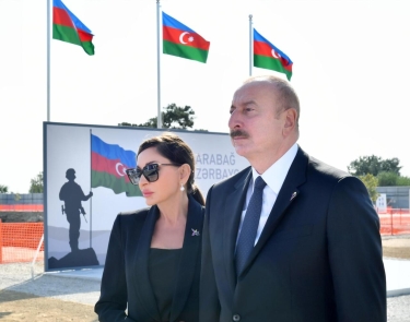 Prezident İlham Əliyev və Birinci xanım Mehriban Əliyeva “Hacıkənd” istirahət kompleksinin tikintisi ilə tanış olublar