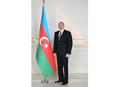 Prezident İlham Əliyev Kəlbəcər şəhərində 3-cü yaşayış kompleksinin təməlini qoyub