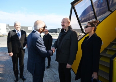 İlham Əliyev Danimarkaya səfər edib - FOTO