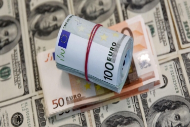 Azərbaycanda 3 valyuta UCUZLAŞDI - Dolların taleyi necə olacaq?