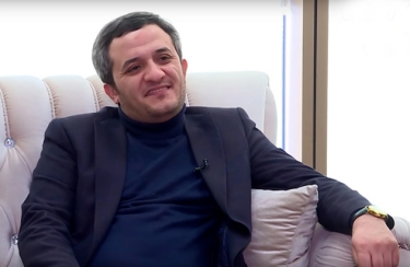 Orxan Lökbatanlı özünə 250 minlik maşın aldı - VİDEO