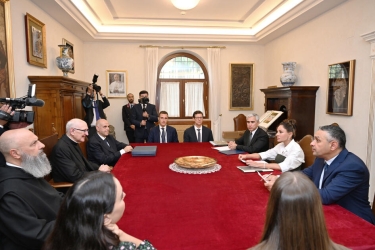 Mehriban Əliyeva Vatikanda Müqəddəs Pavel Bazilikasının baş keşişi ilə görüşüb - FOTO