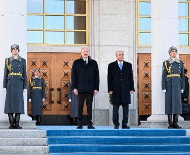 İlham Əliyev Qazaxıstana dövlət səfərinə gedib - FOTO