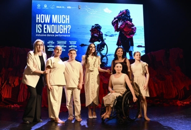 “Art Weekend” çərçivəsində “Nə qədər kifayətdir?” adlı inklüziv rəqs tamaşası təqdim edilib - FOTO