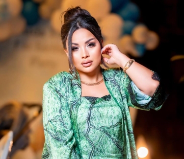 Tanınmış müğənninin toyda biabırçı canlı İFASI - VİDE