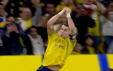 Ronaldodan möhtəşəm qol - yaşına meydan oxuyur - VİDEO