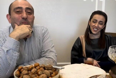 Ofelya komandir əri ilə 