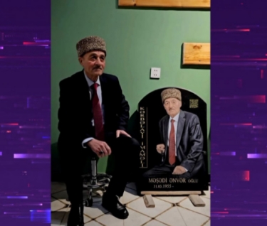 Sağ ikən özünə “QR kod”lu başdaşı düzəltdirdi