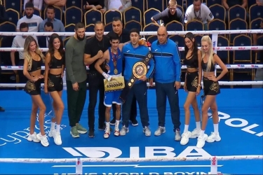 Boksçumuz ermənini məğlub edərək dünya çempionu oldu