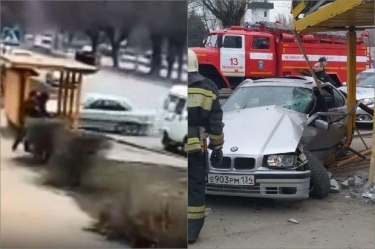 BMW adamla dolu dayanacağa girdi - Sürücü sifətinin yarısı qan içində qaçdı - VİDEO