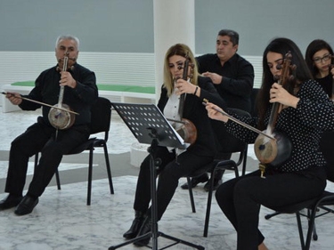 “Kamançanın əmsallarının təyin edilməsi” mövzusu müzakirə edildi - Muğam Mərkəzində - FOTO