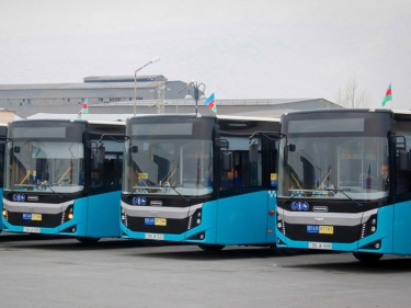 Bakıda 160 saylı marşruta 12 metrlik avtobuslar verildi - FOTO