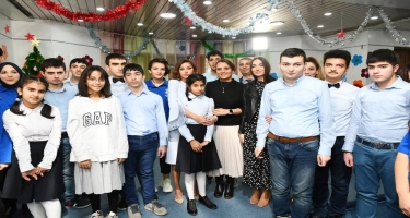 Birinci vitse-prezident Mehriban Əliyeva autizm sindromlu uşaqlar üçün Reabilitasiya Mərkəzində keçirilən bayram şənliyində iştirak edib - FOTO
