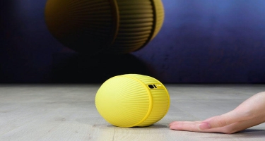 Top formasında ağıllı robot Ballie