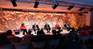 Prezident İlham Əliyev Davos Dünya İqtisadi Forumunun “Strateji baxış: Avrasiya” mövzusunda panelində iştirak edib - FOTO