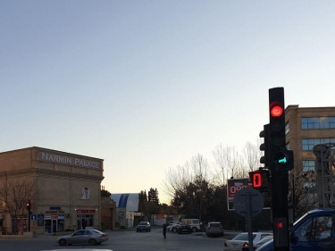 Bakının bəzi yol kəsişmələrində işıqforların işində dəyişiklik edildi - FOTO